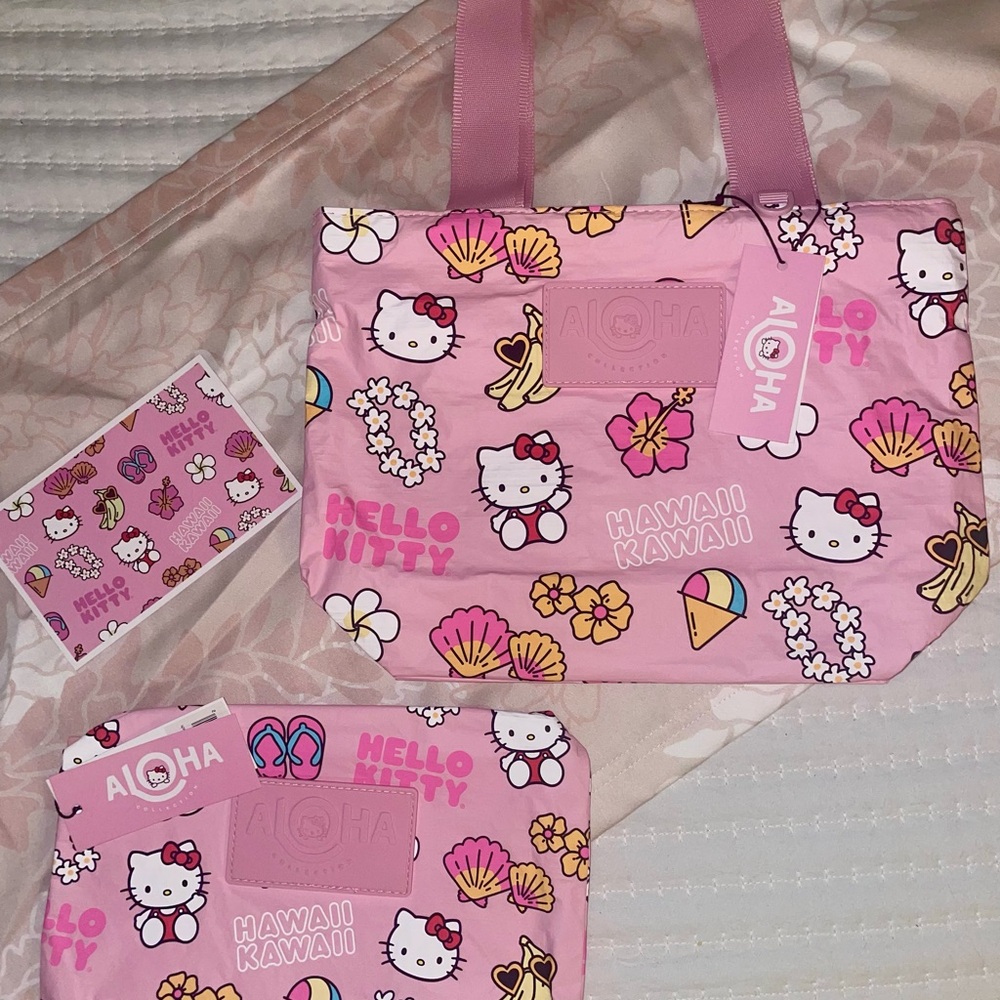 Aloha Collection x Hello Kitty Bundle